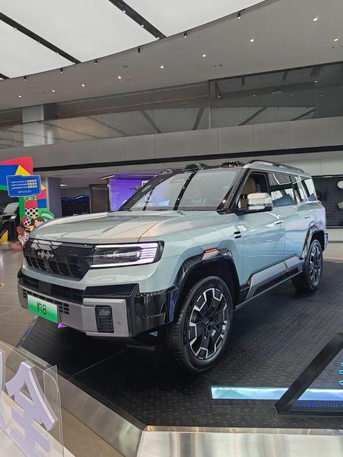 深圳328比亚迪方程豹硬派越野的爆款，英菲尼迪35周年与你共成长